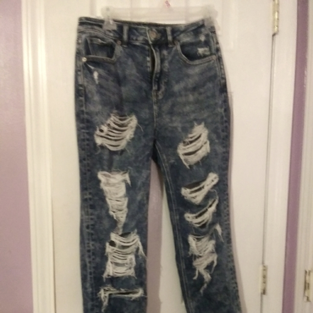 Sz 3 American Eagle jeans medium wash skinny jean distressed